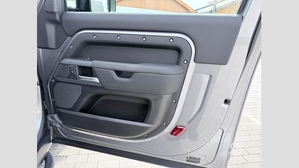 Defender 90 48