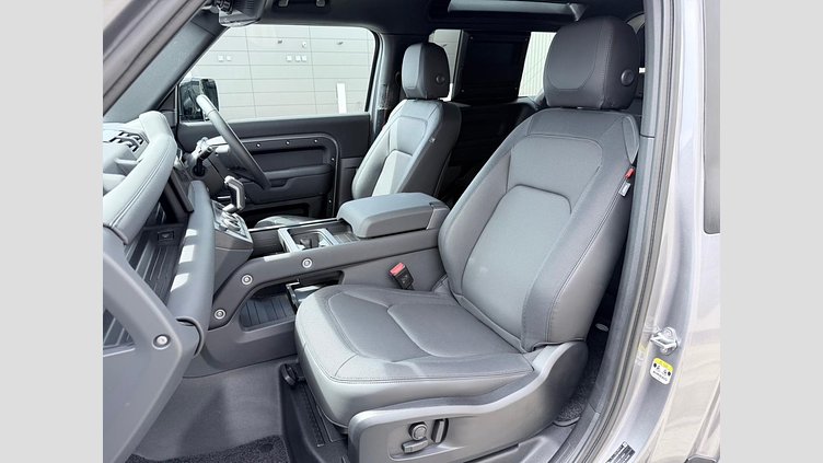 2023 認定中古車 Land Rover Defender 90 アイガーグレイ D300 AWD（AT） X-DYNAMIC SE