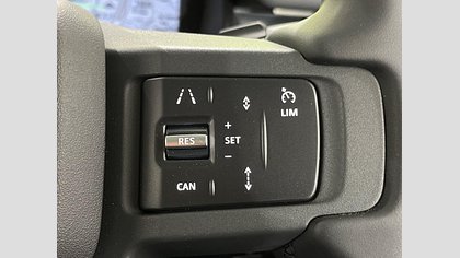 Defender 110 13