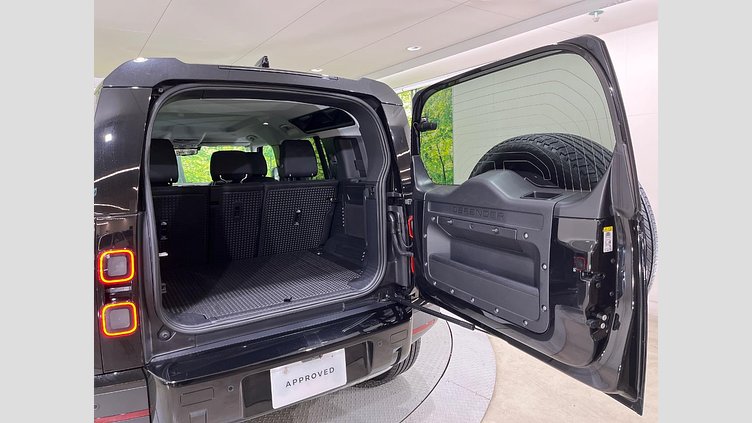 2025 認定中古車 Land Rover Defender 110 サントリーニブラック D350 ディーゼルマイルドハイブリッド S