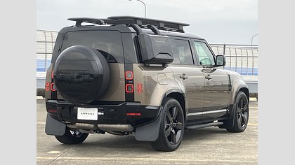 Defender 110 3