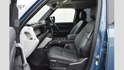 Defender 110 3