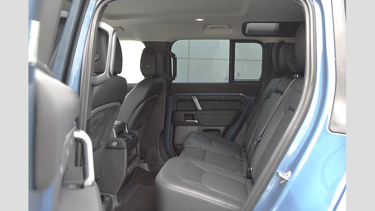 2024 認定中古車 Land Rover Defender 110 タスマンブルー D300 AWD（AT） S
