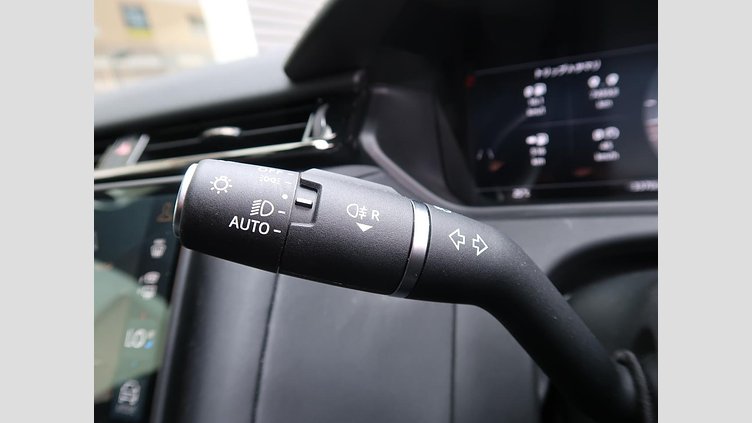 2024 認定中古車 Land Rover Range Rover Velar Santorini Black 2.0 litre i4D​ ダイナミック ＳＥ Ｄ２００ コイルサスペンション装着車