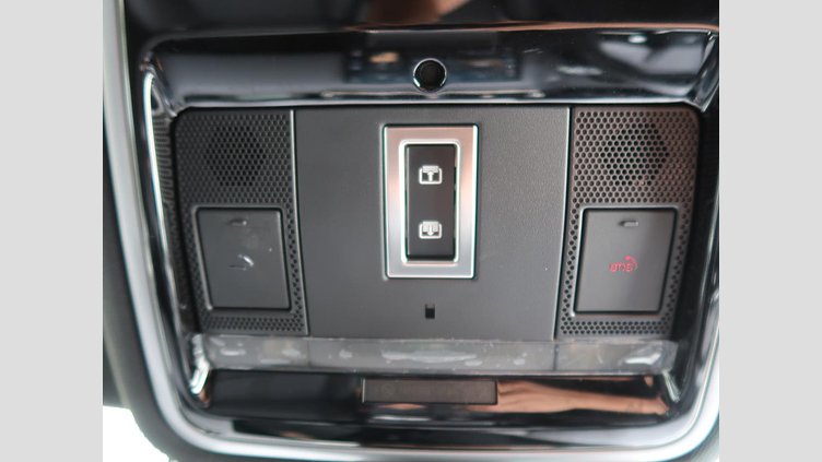 2024 認定中古車 Land Rover Range Rover Velar Santorini Black 2.0 litre i4D​ ダイナミック ＳＥ Ｄ２００ コイルサスペンション装着車