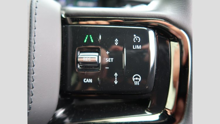 2024 認定中古車 Land Rover Range Rover Velar Santorini Black 2.0 litre i4D​ ダイナミック ＳＥ Ｄ２００ コイルサスペンション装着車