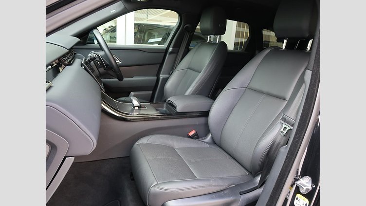 2024 認定中古車 Land Rover Range Rover Velar Santorini Black 2.0 litre i4D​ ダイナミック ＳＥ Ｄ２００ コイルサスペンション装着車