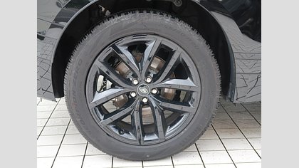 Range Rover Velar 13