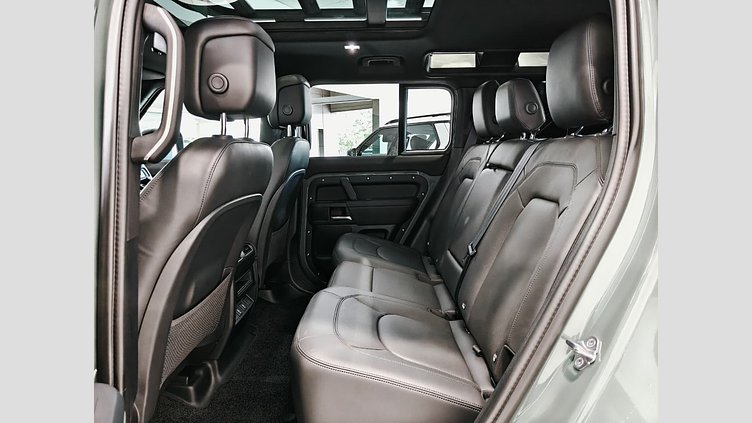 2026 Approved Land Rover Defender 110 Keswick Green 3.0l inline-six Diesel D350 Trophy Edition Keswick Green