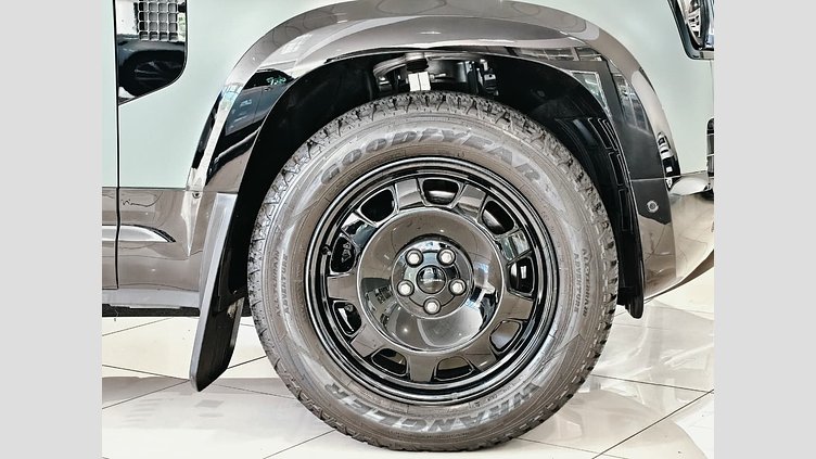 2026 Approved Land Rover Defender 110 Keswick Green 3.0l inline-six Diesel D350 Trophy Edition Keswick Green