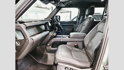 Defender 110 2