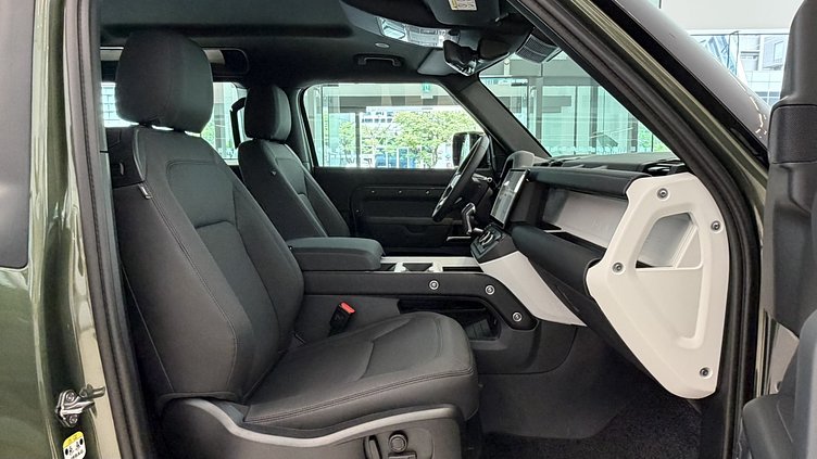 2026 新車 Land Rover Defender 90 (1LQ) Woolstone Green 伍爾斯通綠 D250  輕油電混合 X-Dynamic SE
