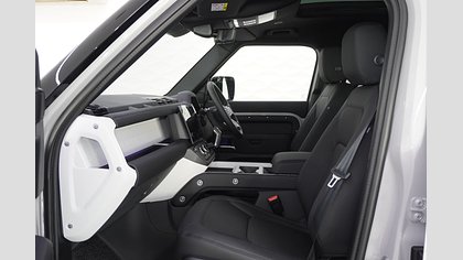 Defender 110 8