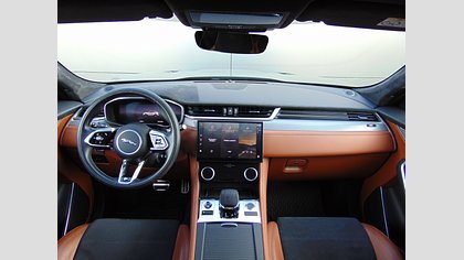 F-Pace 7