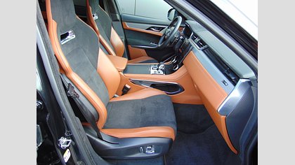 F-Pace 9