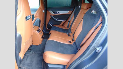 F-Pace 10