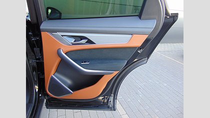 F-Pace 15