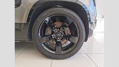 Defender 110 8