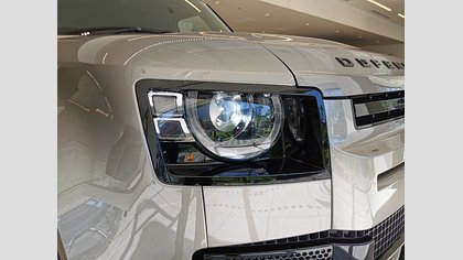 Defender 110 9
