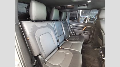 Defender 110 4