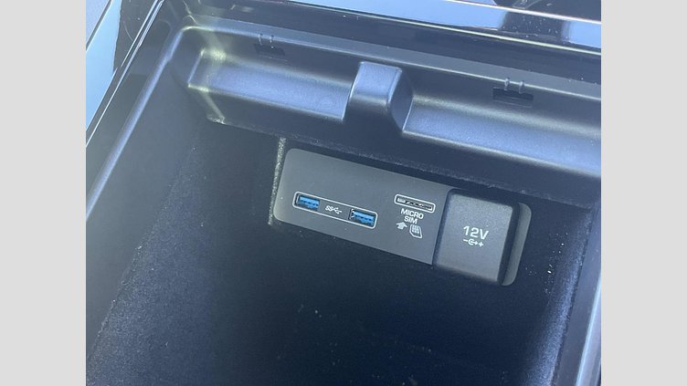 2019 認定中古車 Land Rover Range Rover Evoque ユーロンホワイト D180 FIRST EDITION