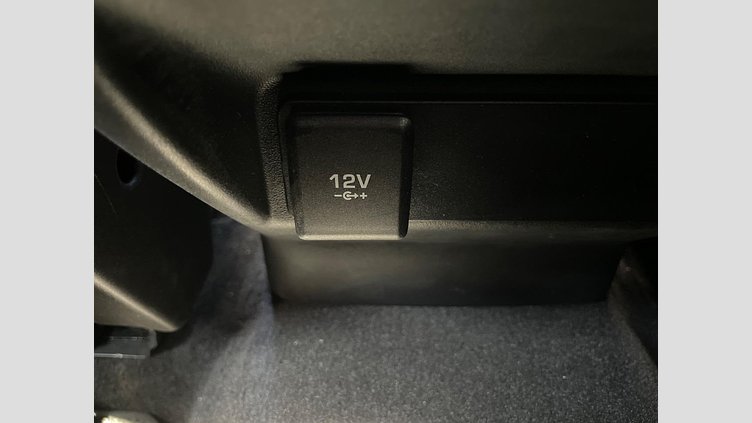 2019 認定中古車 Land Rover Range Rover Evoque ユーロンホワイト D180 FIRST EDITION