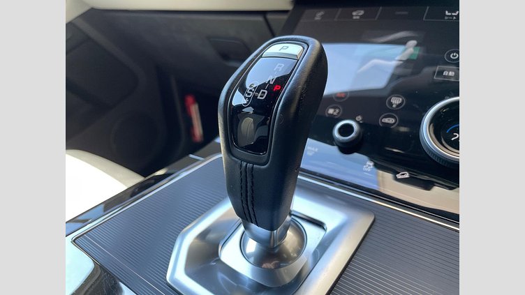 2019 認定中古車 Land Rover Range Rover Evoque ユーロンホワイト D180 FIRST EDITION