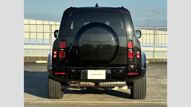 2024 認定中古車 Land Rover Defender 90 サントリーニブラック D350 ディーゼルマイルドハイブリッド X-Dynamic HSE