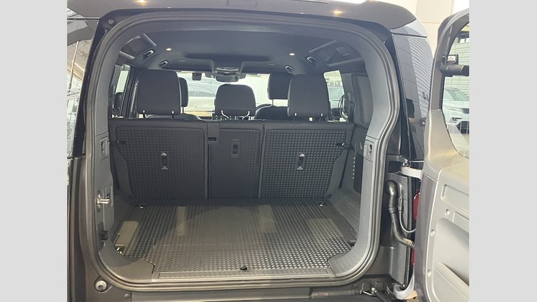 2023 認定中古車 Land Rover Defender 110 アイガーグレイ D300 AWD（AT） X-DYNAMIC SE