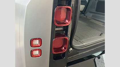 Defender 110 13