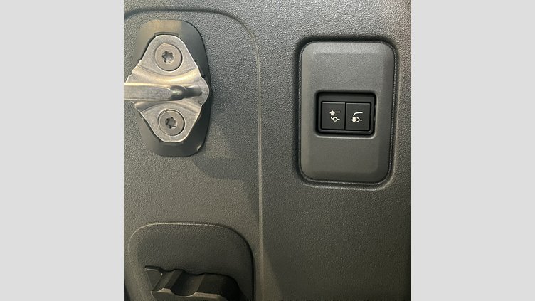 2023 認定中古車 Land Rover Defender 110 アイガーグレイ D300 AWD（AT） X-DYNAMIC SE