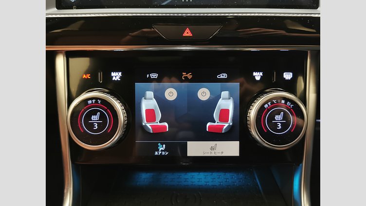 2023 認定中古車 Jaguar XE フジホワイト インジニウム2.0リッター4気筒250PSターボチャージドガソリンエンジン（オートマチック） RWD スタンダードホイールベース R-DYNAMIC SE