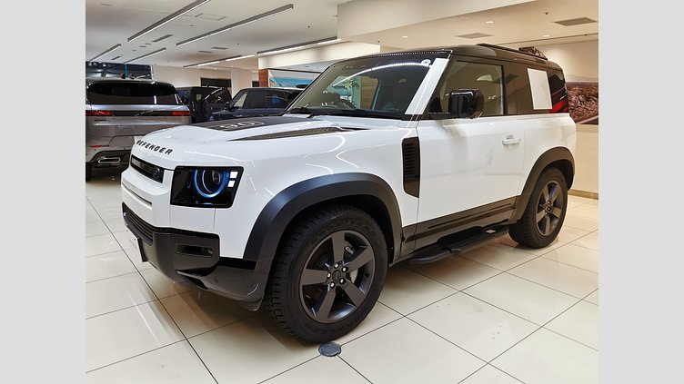 2025 認定中古車 Land Rover Defender 90 フジホワイト D350 ディーゼルマイルドハイブリッド X-Dynamic HSE