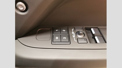 Defender 90 28