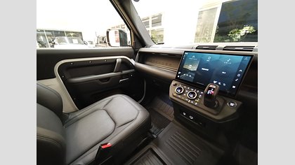 Defender 90 38