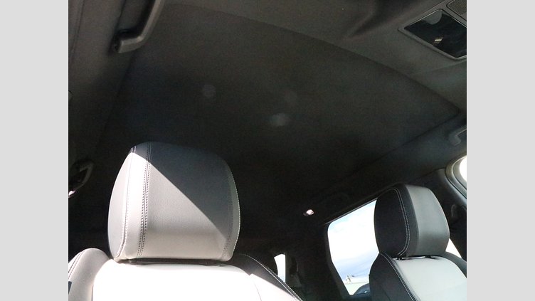 2025 認定中古車 Land Rover Discovery Sport ヴァレジネブルー プラグインハイブリッド（ガソリン） 標準ホイール Dynamic SE