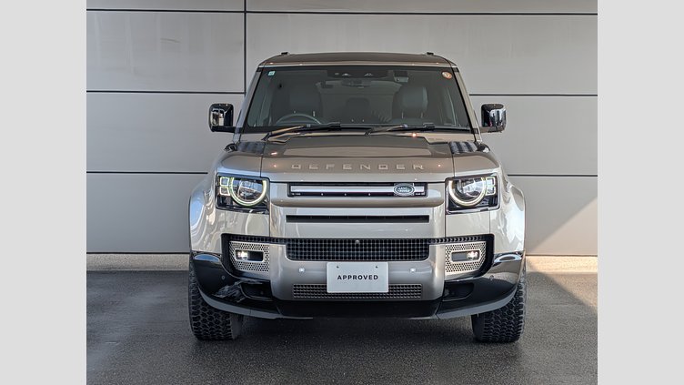 2023 認定中古車 Land Rover Defender 110 シリコンシルバー P300 AWD（AT） SE