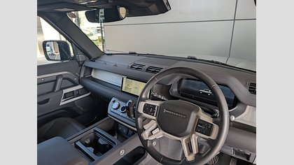 Defender 110 8