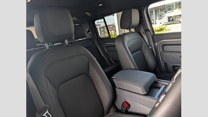 Defender 110 9