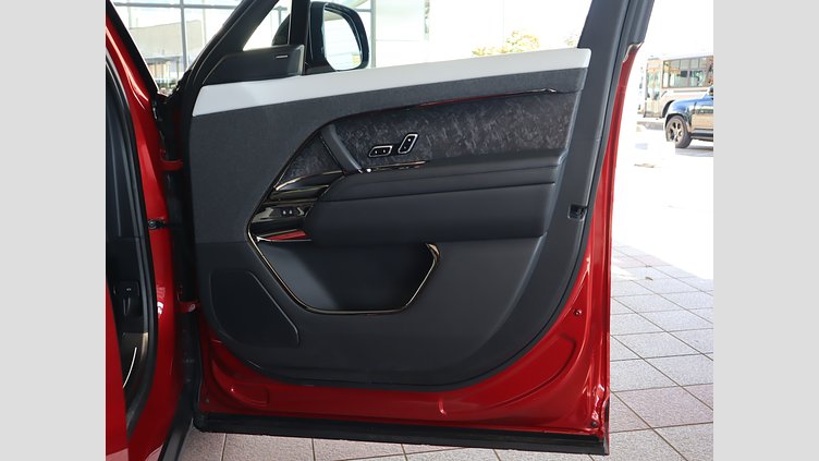 2023 認定中古車 Land Rover Range Rover Sport フィレンツェレッド 3.0リッター6気筒400PSターボチャージドガソリンMHEV（オートマチック） FIRST EDITION