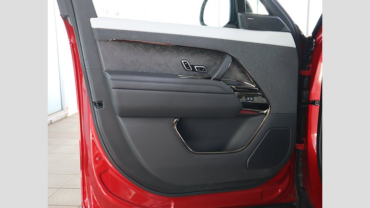 2023 認定中古車 Land Rover Range Rover Sport フィレンツェレッド 3.0リッター6気筒400PSターボチャージドガソリンMHEV（オートマチック） FIRST EDITION