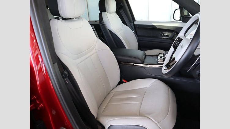 2023 認定中古車 Land Rover Range Rover Sport フィレンツェレッド 3.0リッター6気筒400PSターボチャージドガソリンMHEV（オートマチック） FIRST EDITION