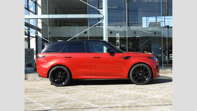2023 認定中古車 Land Rover Range Rover Sport フィレンツェレッド 3.0リッター6気筒400PSターボチャージドガソリンMHEV（オートマチック） FIRST EDITION