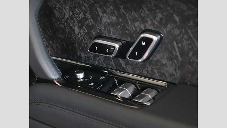 2023 認定中古車 Land Rover Range Rover Sport フィレンツェレッド 3.0リッター6気筒400PSターボチャージドガソリンMHEV（オートマチック） FIRST EDITION