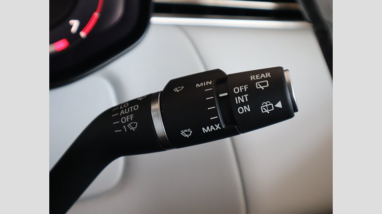 2023 認定中古車 Land Rover Range Rover Sport フィレンツェレッド 3.0リッター6気筒400PSターボチャージドガソリンMHEV（オートマチック） FIRST EDITION