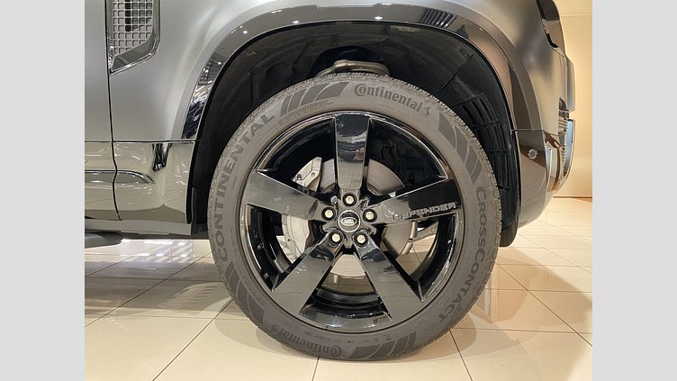 2025 認定中古車 Land Rover Defender 110 サントリーニブラック D350 ディーゼルマイルドハイブリッド X-Dynamic HSE