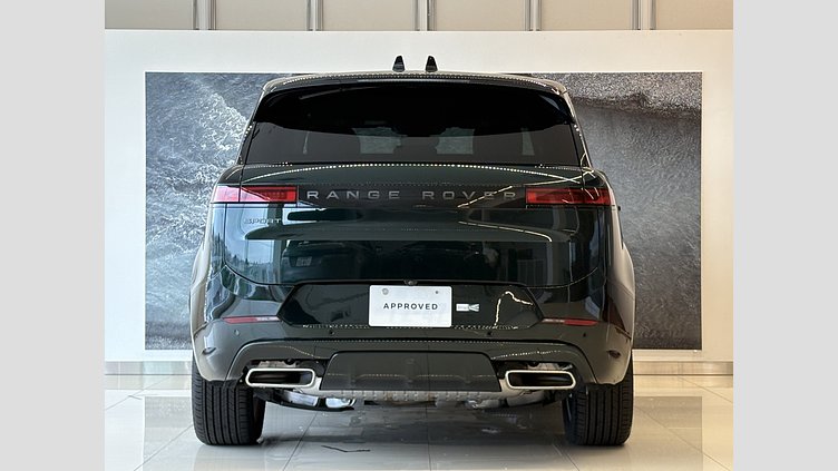 2025 認定中古車 Land Rover Range Rover Sport ブリティッシュレーシンググリーン P550eプラグインハイブリッド（ガソリン） スタンダードホイールベース Dynamic SE