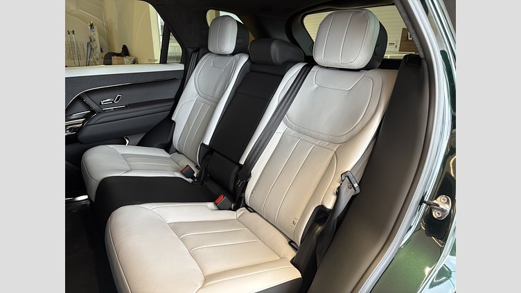 2025 認定中古車 Land Rover Range Rover Sport ブリティッシュレーシンググリーン P550eプラグインハイブリッド（ガソリン） スタンダードホイールベース Dynamic SE