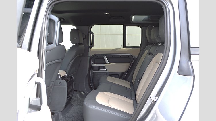 2023 認定中古車 Land Rover Defender 110 アイガーグレイ D300 AWD（AT） X-DYNAMIC SE