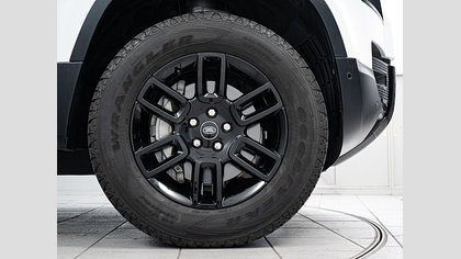 Defender 110 8